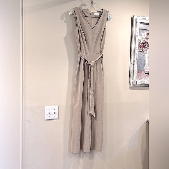 🔥Calvin Klein Brown Tan Sleeveless V-Neck Jumpsuit 🔥 - Picture 1 of 7